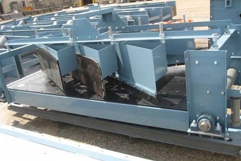 Accesorio de descarga intermedia móvil