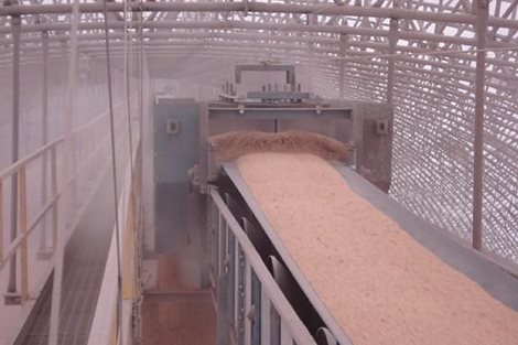 Accesorio de descarga intermedia móvil